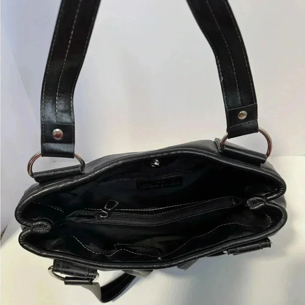 Nine  and Co  black leathe purse